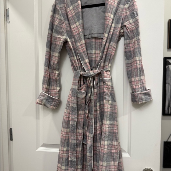 Pendleton Wool Robe - Picture 3 of 6